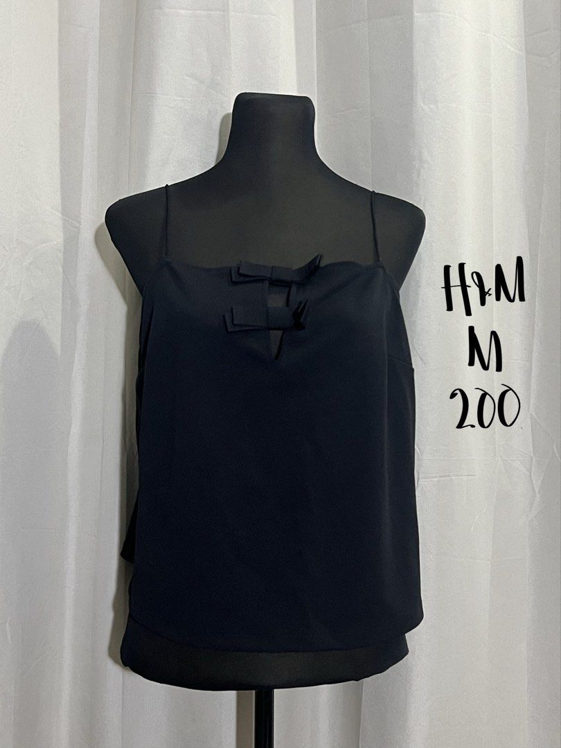 H&M black jersey tank top (Category: Blouses) located in Las Pinas. Submitted by jilanah (Listing ID 1467569072, Image 1). Description: .