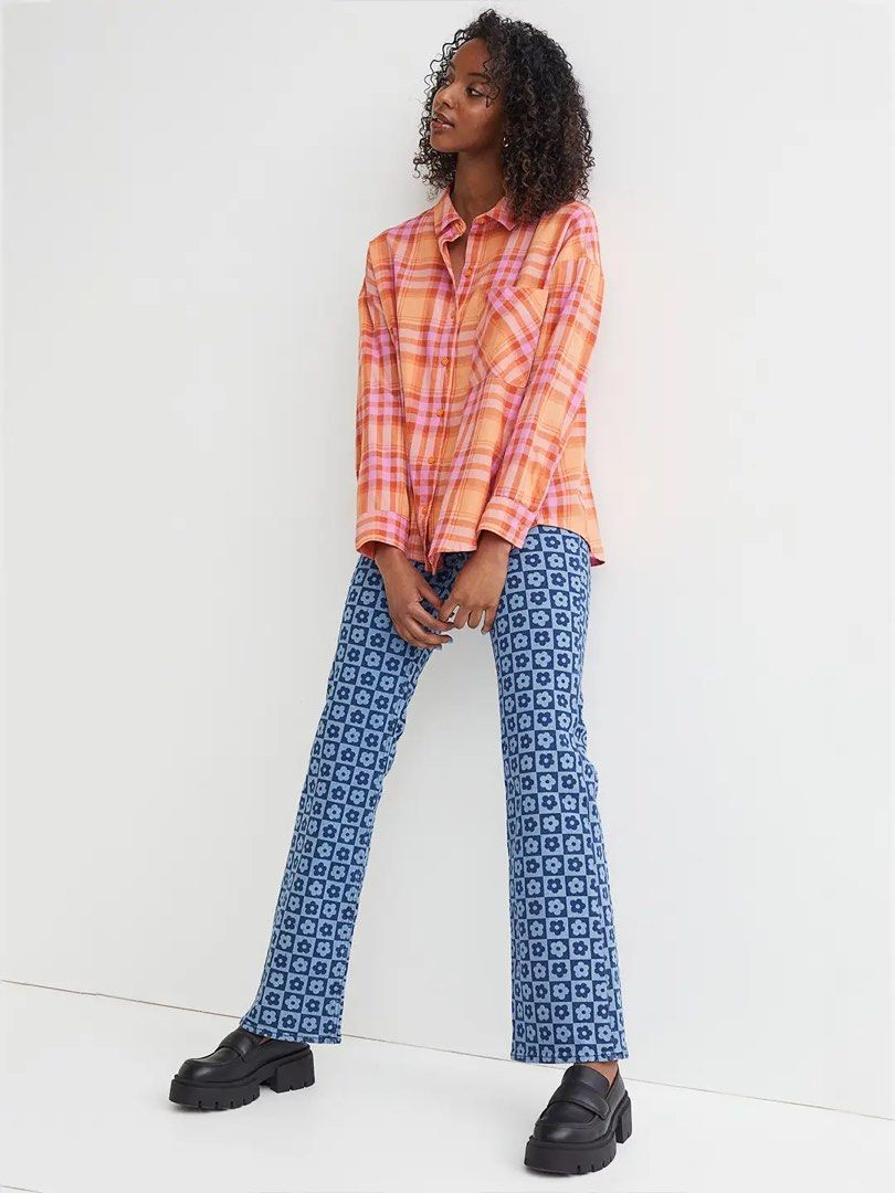 H&M checked oversize wide shirt (Category: Longsleeves) located in Cordova. Submitted by thedecluterrer (Listing ID 1467515203, Image 2). Description: .