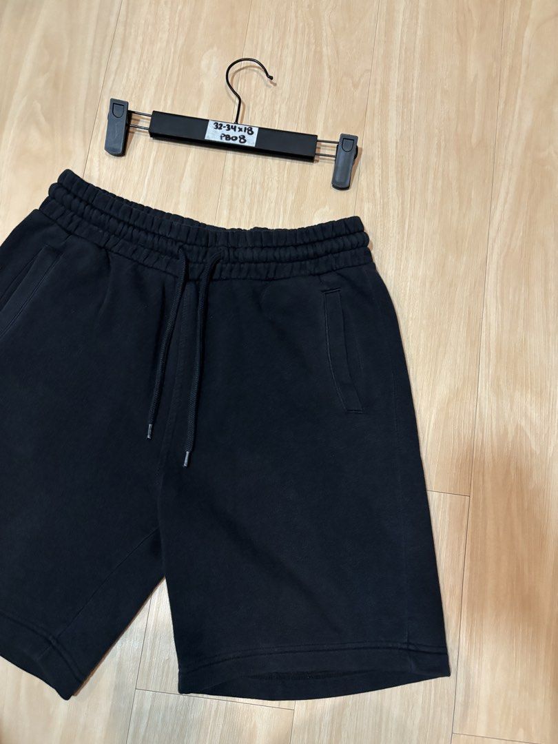 H&M Cotton Short (Category: Shorts) located in Quezon City. Submitted by callelistothriftshop (Listing ID 1467493079, Image 2). Description: 🔥PB - 08 | H&M Cotton Short 🔥 ➡️ DIMENSION: 32-34”W x 18”L ➡️ SIZE ON TAG: 170 ➡️ COLOR: Navy Blue ✨ CONDITION: Excellent Used Condition ‼️ ISSUE: (Please manage expectations)Needs extra wash.