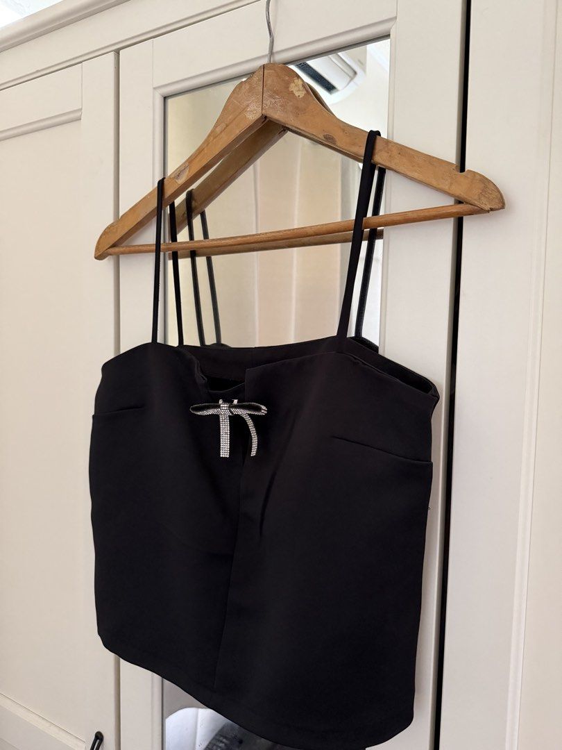 H&M Black Cami Top with Bow Detail (Category: Sleeveless) located in General Trias. Submitted by matchadeclutters (Listing ID 1467417369, Image 3). Description: .