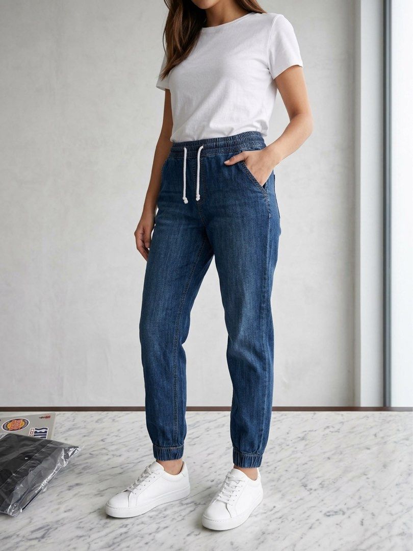 H&M divided Jeans (Category: Jeans) located in Makati City. Submitted by bright.atiz0104 (Listing ID 1467408545, Image 2). Description: .