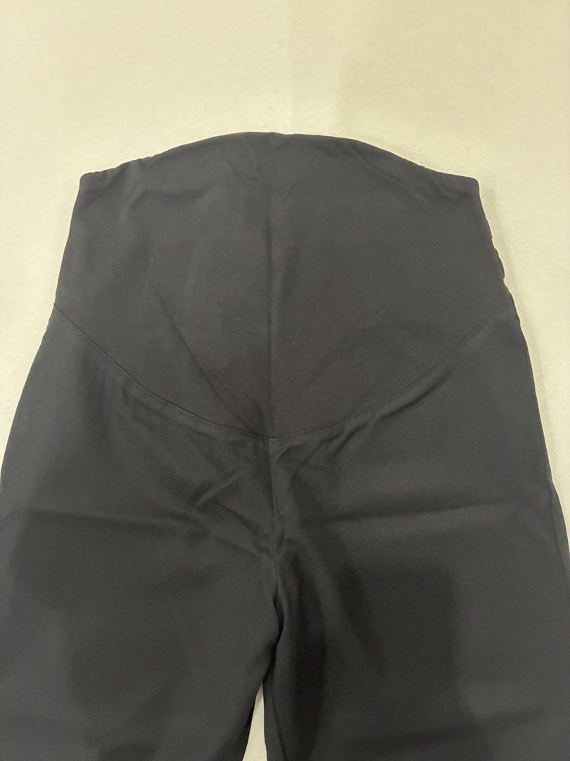 H&M Mama Maternity Ankle length pants (Category: Maternity wear) located in Paranaque City. Submitted by mamamimomu (Listing ID 1467449841, Image 3). Description: Size Medium, No issue Rfs: Decluttering .