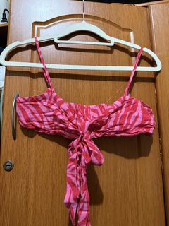 (Category: ) located in . Submitted by biancaagbscloset (Listing ID 1467576602, Image 1). Description: .