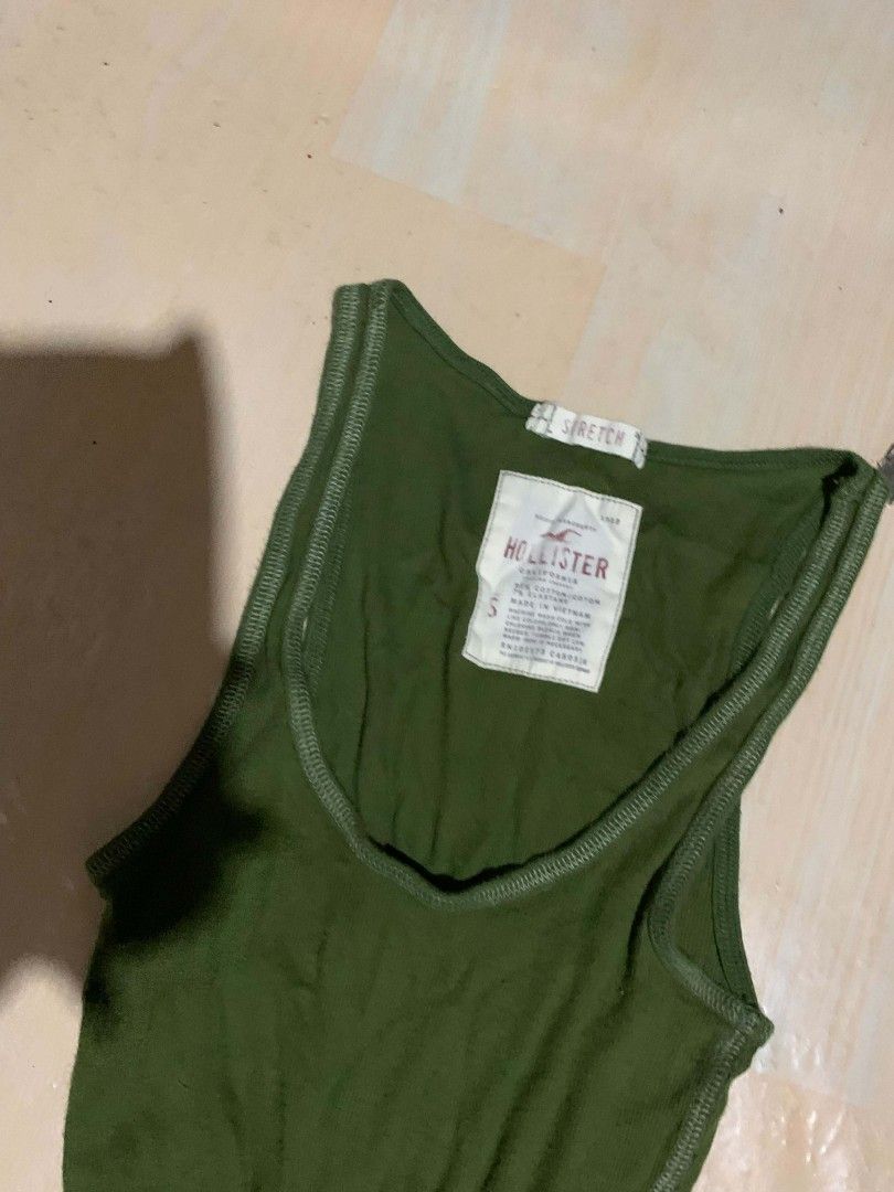 HOLLISTER (Category: Others Tops) located in Polangui. Submitted by laurgarments (Listing ID 1467515024, Image 3). Description: SIZE SMALL ON TAG NEED WASH ONLY(NO ISSUES) 249+SF ALBAY POLANGUI 📍.