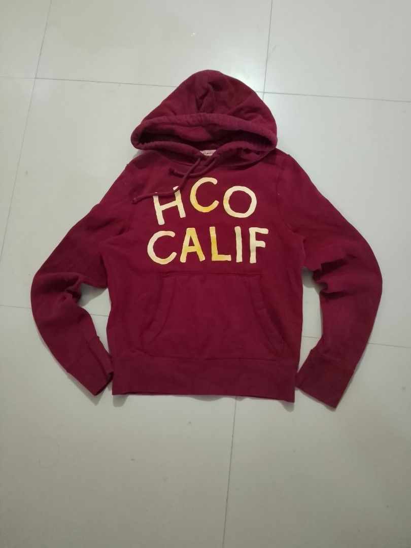 Hollister California (Category: Activewear) located in New Washington. Submitted by kodak_ice (Listing ID 1467471217, Image 1). Description: .
