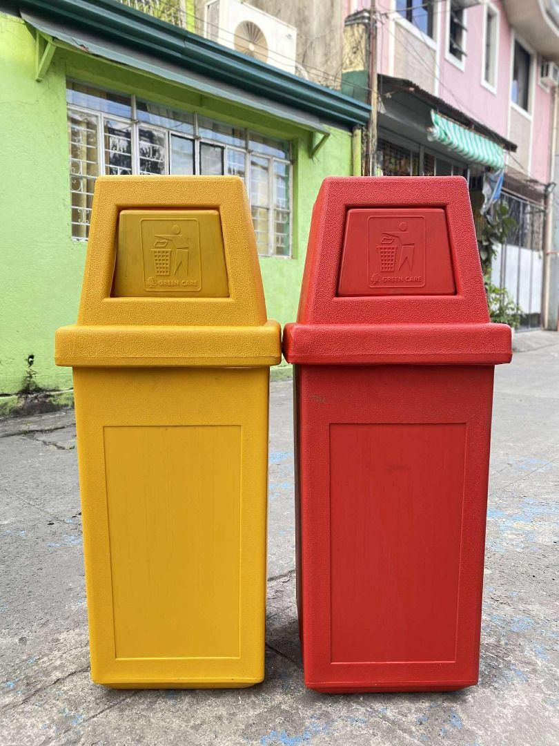 HOODED BIN TRASH BIN (Category: Industrial Equipment) located in Caloocan City. Submitted by epicdragon.cf8b55 (Listing ID 1467372315, Image 1). Description: Hooded Bin Trash Bin.