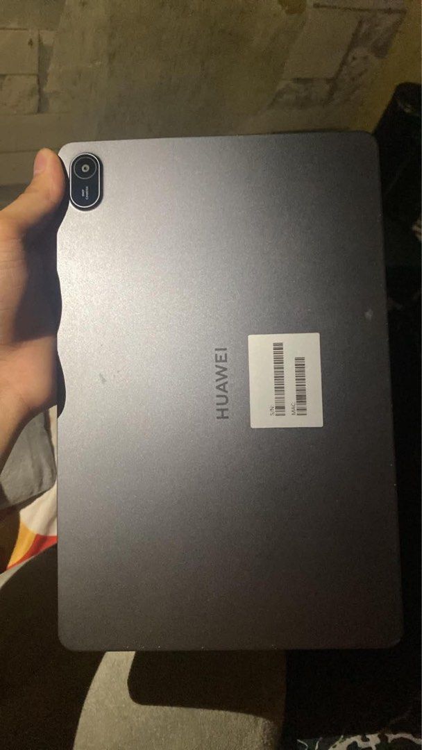 HUAWEI MATEPAD SE 11' (Category: Android) located in Quezon City. Submitted by eemszn (Listing ID 1467474214, Image 1). Description: FOR SALE: HUAWEI MatePad SE 11" - 8GB / 128GB complete inclusion: box, original cable, adapter, case, tablet pouch, and pen 6.5k fix price Specs: Model: AGS6-W09 Display: 11" FHD+ 1920x1200 RAM: 8.0GB / ROM: 128GB Processor: Kirin 710A with GPU Turbo OS: HarmonyOS 2.0 Battery: 7700mAh Condition: No issue, makinis, g