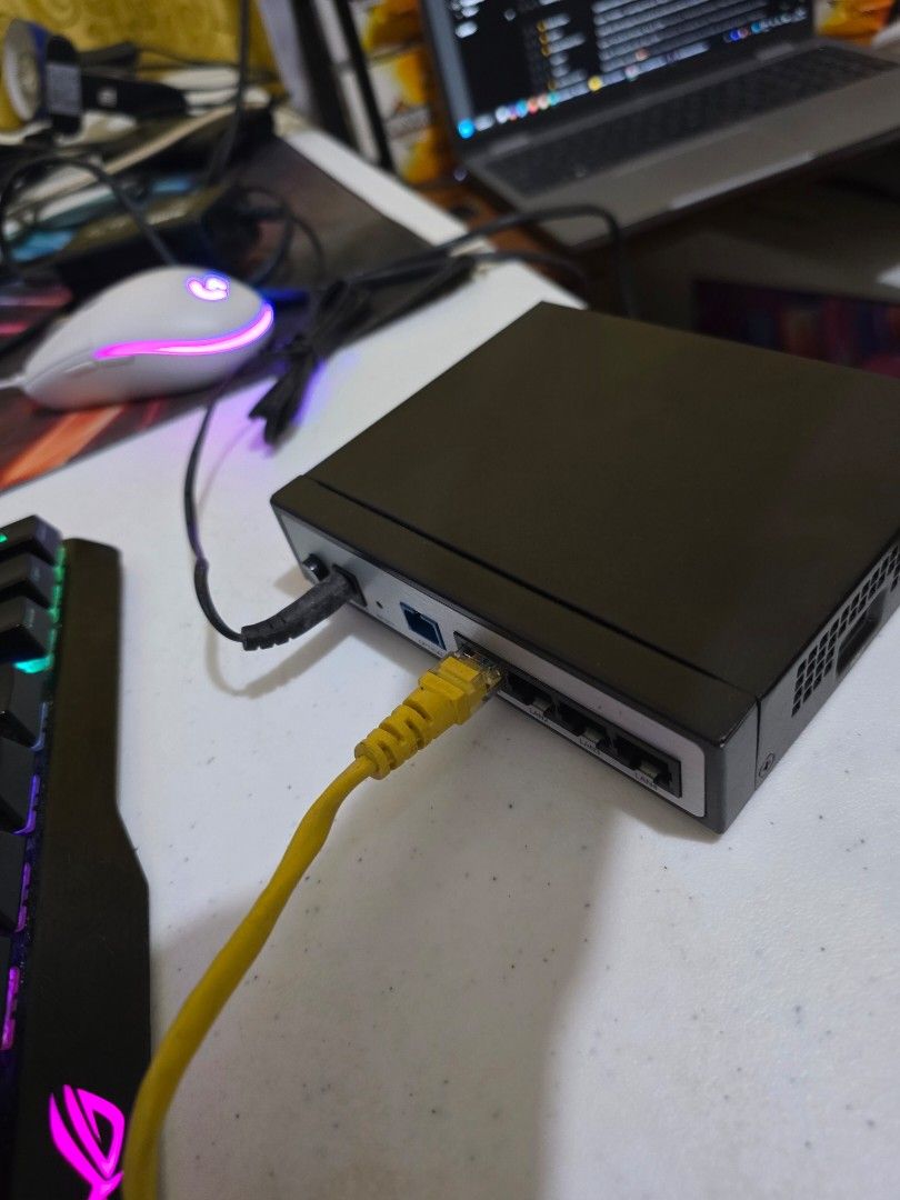 Huawei SmartAX MA5671 GPON ONU Router (Category: Networking) located in Bacolod City. Submitted by shopster.bcd (Listing ID 1467570844, Image 2). Description: Huawei SmartAX MA5671 networking device. Fully working like PC detects it but havent tested for data transfers. Negotiable without box.