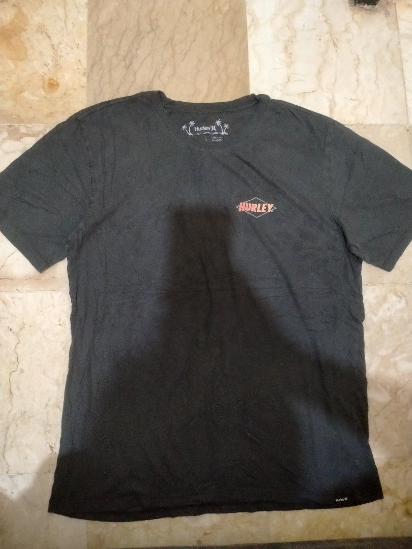 Hurley (Category: Tshirts & Polo Shirts ) located in Daraga. Submitted by arkhoholic (Listing ID 1467433499, Image 3). Description: as new condition large 22x29.