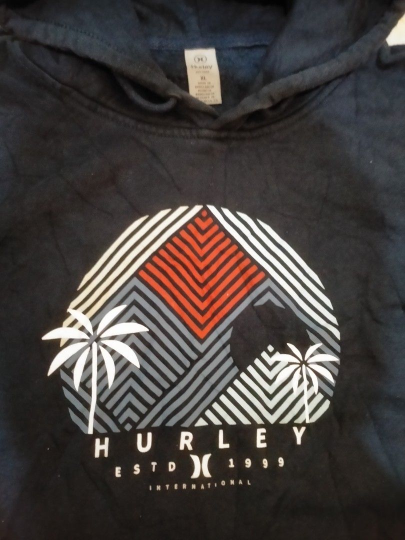 Hurley Pullover Hoodie Jacket (Category: Coats, Jackets and Outerwear) located in Daraga. Submitted by arkhoholic (Listing ID 1467437003, Image 2). Description: as new condition xl 24x29.