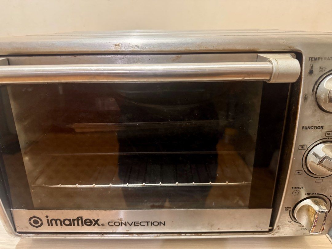 Imarflex 21 Liters Convection Oven (Category: Ovens & Toasters) located in Quezon City. Submitted by celestine1023 (Listing ID 1467447033, Image 1). Description: Bought 2021 21 Liters Free: Omega houseware Rectangular Bakedish With stains Well used With box - box is no longer in good condition RFS: need funds 📍Marikina.