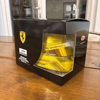 (Category: ) located in . Submitted by f1model-cars-helmets (Listing ID 1467509320, Image 1). Description: .