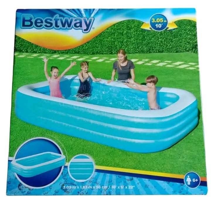 Inflatable swimming pool (Category: Everything Else Others) located in Manila. Submitted by yzlshop (Listing ID 1467524730, Image 1). Description: medium 1450 large 1900 electric pump 280.