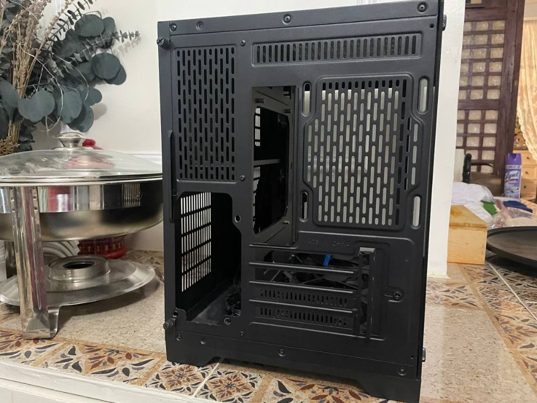 Inplay palace CPU Case with 5 fans Black (Category: Desktops) located in Quezon City. Submitted by tristanx. (Listing ID 1467499532, Image 3). Description: Inplay palace seaview CPU case 5 fans included no issues 2k only rfs: switched to Mini ITX build QC area .