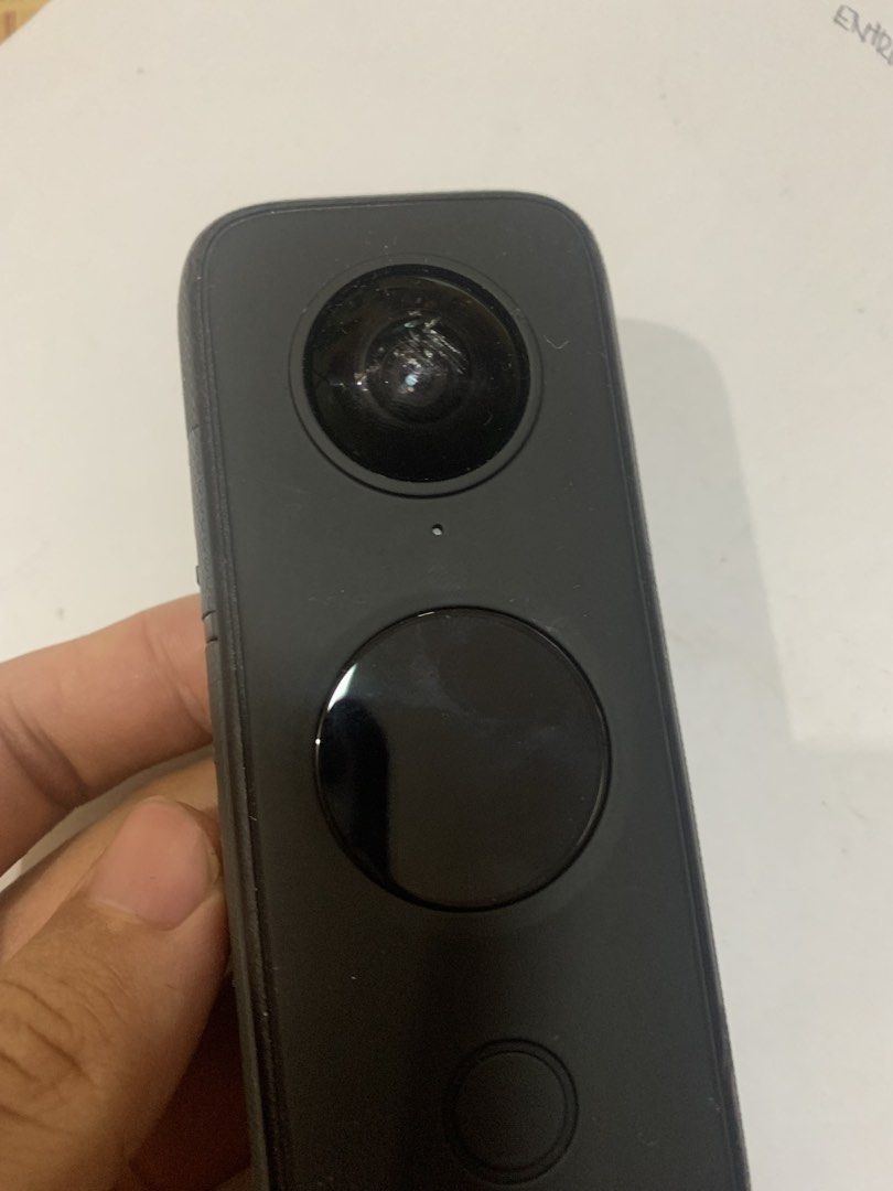 insta 360 x2 (Category: Cameras) located in Manila. Submitted by eugenediaz (Listing ID 1467404404, Image 2). Description: original insta 360 x2 halos bago pa nagasgasan lng tlga with sd card 128gb orig and tripod.
