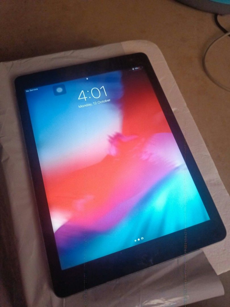 Ipad Air (Category: iPad) located in Caloocan City. Submitted by arckadata_69 (Listing ID 1467452692, Image 1). Description: Selling Ipad air 1 (Bypass) - 16gb - Black issues - Slight lcd burn especially sa left side halata - Lower volume button not functioning - No reset / update Inclusion - Unit Only.