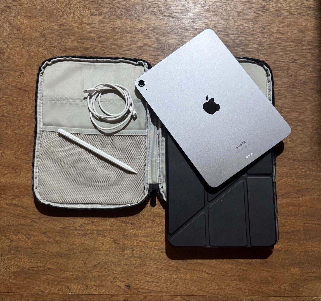 Ipad Air M2 11” (128gb) (Category: iPad) located in Manila. Submitted by maryy.ee (Listing ID 1467526669, Image 1). Description: Ipad Air M2 11” 128gb - wifi used 87% batt health Inclusions: unit itself orig cord multi-folding protective case paper-like screen protector goojodoq g11 plus pouch bag NO ISSUE NEGO PM, WAG LANG MASYADO MEETUP ONLY.