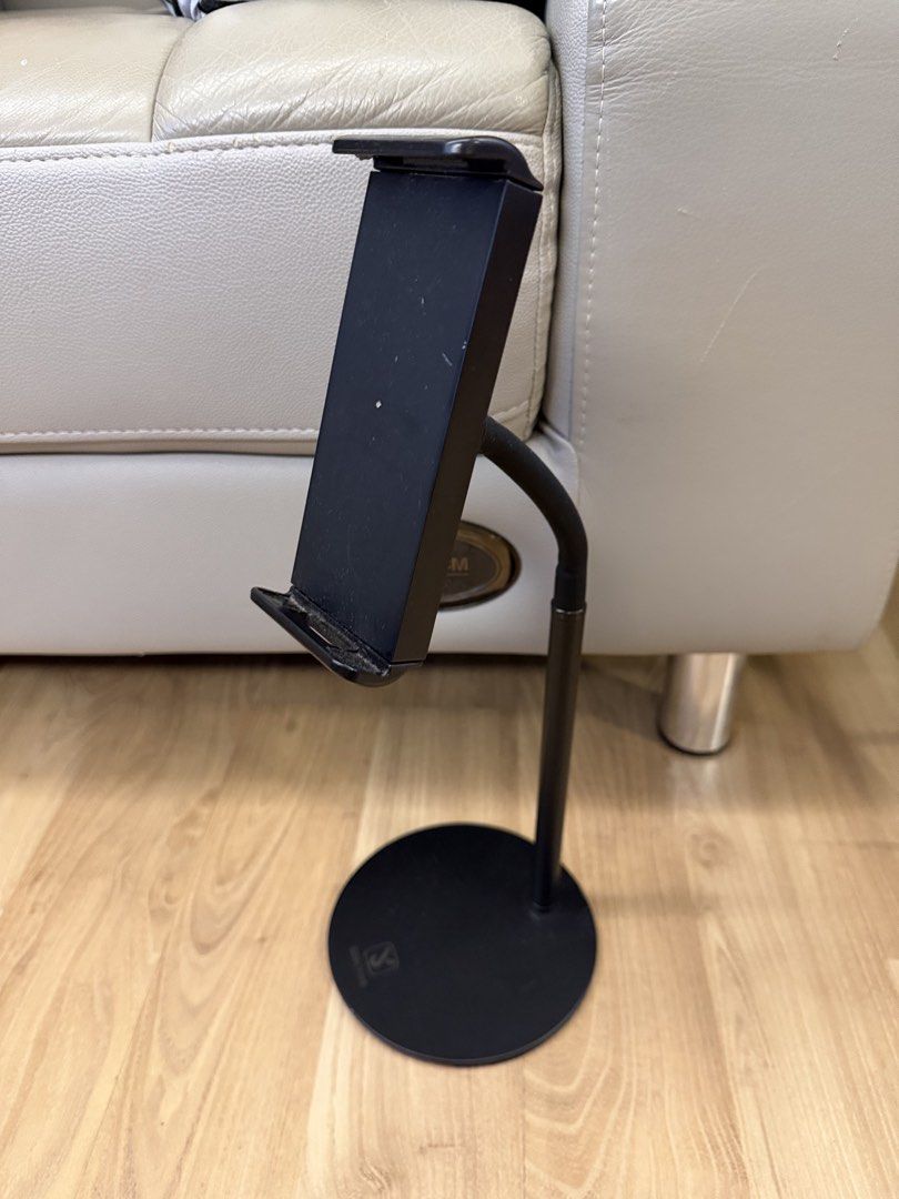 iPad stand （分類：電腦周邊產品）位於 Hong Kong。 由 royaltree.7c922c 提交（商品編號 1467510644，圖片 2）。簡介： iPad/ Phone stand 。