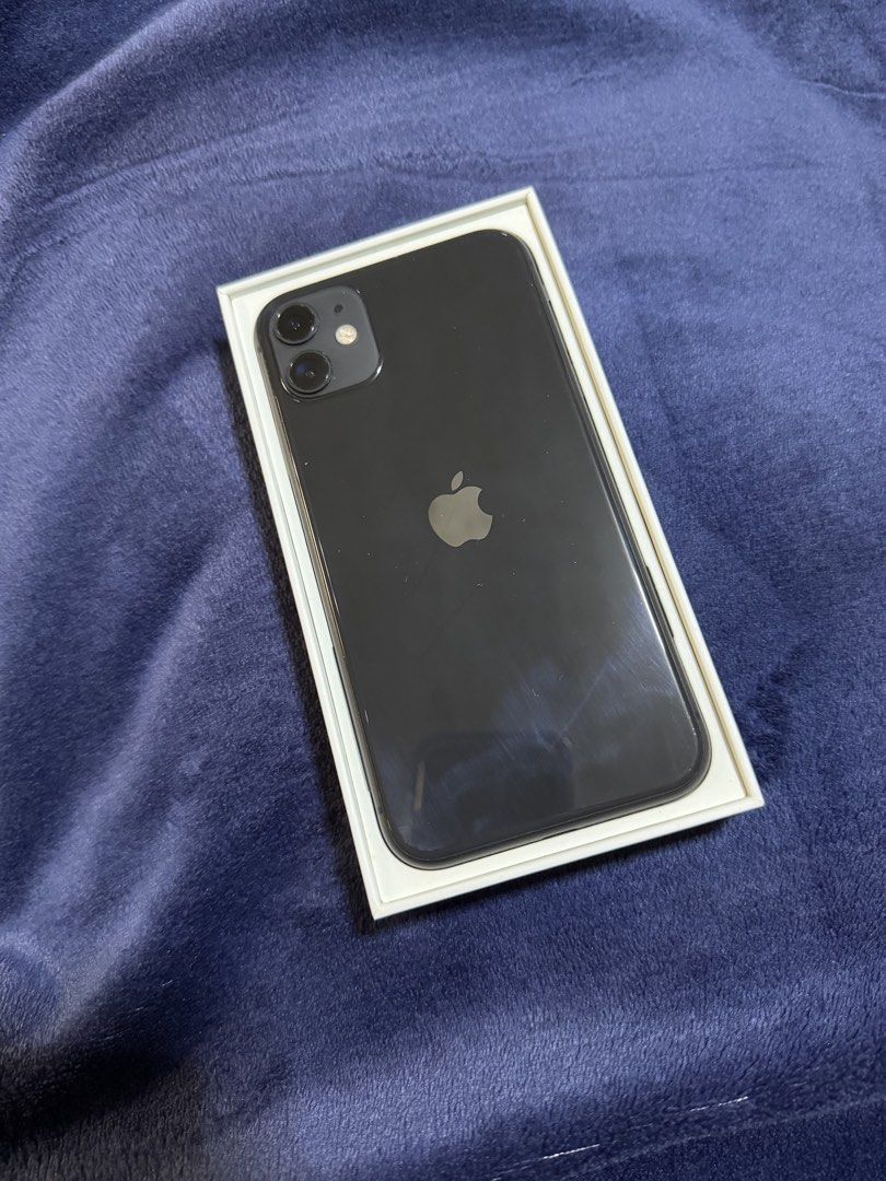 Iphone 11 128Gb (Category: iPhone 11 Series) located in Cainta. Submitted by veronicasdeclutter (Listing ID 1467404067, Image 2). Description: - 128gb - Battery Health (80%) - with box and usb charger w original receipt .