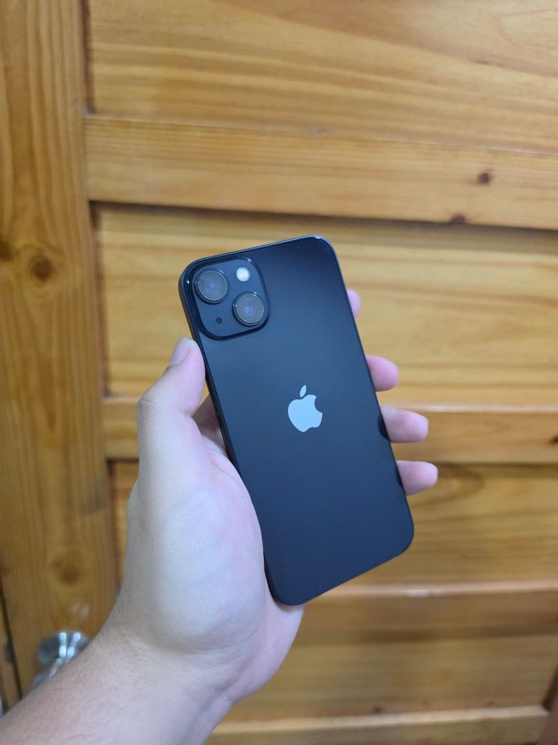 iPhone 13 128gb | Midnight | Openline (Category: iPhone 13 Series) located in Mandaluyong City. Submitted by fliptech.co (Listing ID 1467602735, Image 2). Description: 15,990 iPhone 13, Midnight Quick Specs: Variant: ZP/A Variant (Local Variant) Color: Midnight Capacity: 128gb Networking Restriction: Openline Battery Health: 75% Face ID: Working Truetone: Working Condition: Good, with signs of use Inclusions: Unit, box, and case only Location: Ma