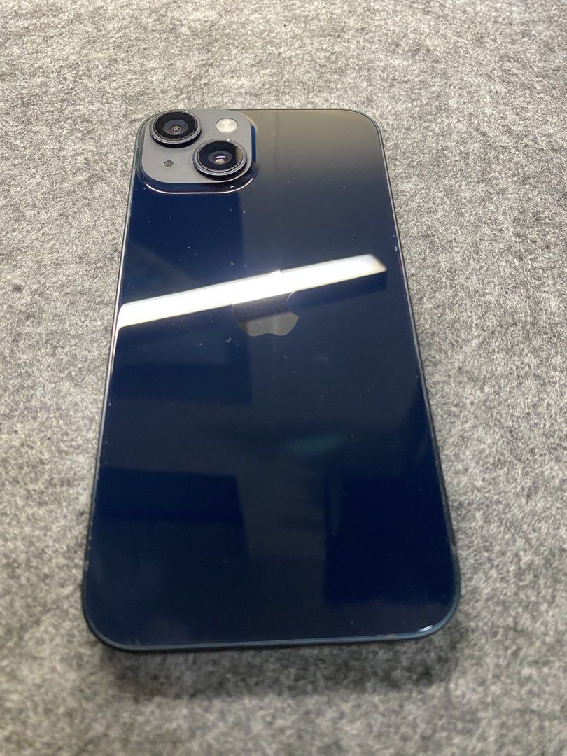 iphone 14 128 gb (Category: iPhone 14 Series) located in Las Pinas. Submitted by francisjoymalig (Listing ID 1467463603, Image 2). Description: Iphone 14 128gb No issue, No history of repair, 76 batt health original Super makinis naka tempered since day 1 pati likod, minimal paint chip lang sa camera niya which is normal.. makinis yung harap at likod, di lang napunasan maigi 😊.