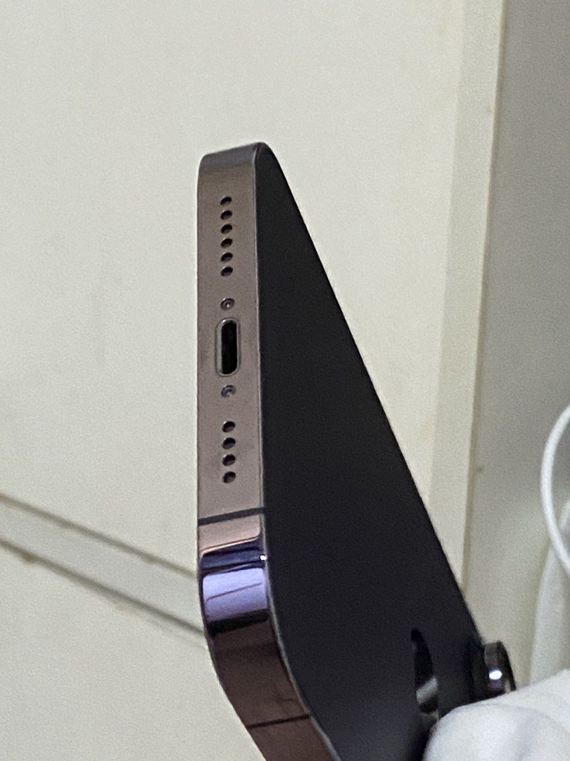 iPhone 14 Pro Max (Category: iPhone 14 Series) located in Kawit. Submitted by aleeyah1993 (Listing ID 1467407893, Image 3). Description: FOR SALE: iPhone 14 Pro Max – 128GB Color: Deep Purple Storage: 128GB Battery Health: 85% Details: * No SIM Restrictions * ZPA * No history of repair * All parts are original * True Tone working * Face ID working * Comes with original box and charging cord 💯 All original parts, no history of repair, and all maj