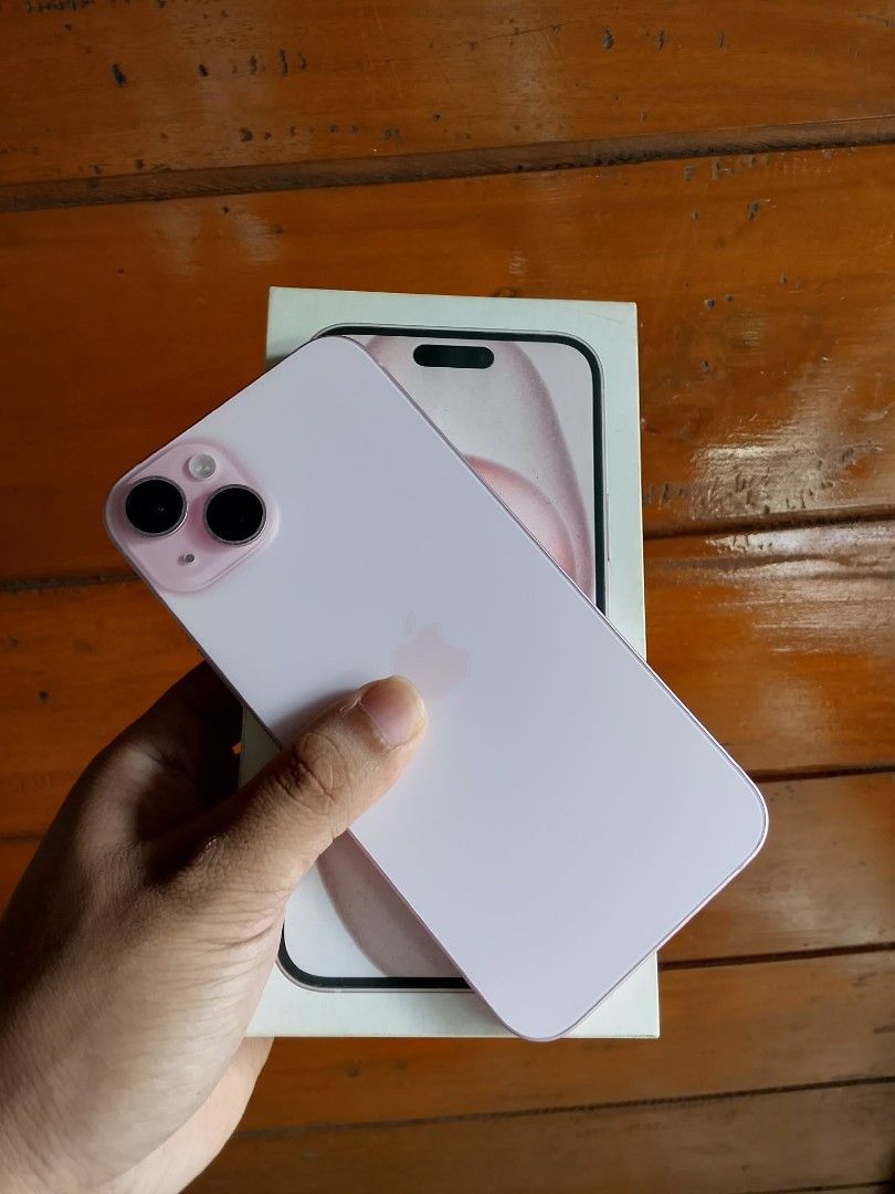 iPhone 15 Plus 256gb FU (Category: iPhone 15 Series) located in Quezon City. Submitted by maruyawa (Listing ID 1467587017, Image 3). Description: iphone15plus 256gb openline zpa ntc 88 battery health complete package with case.