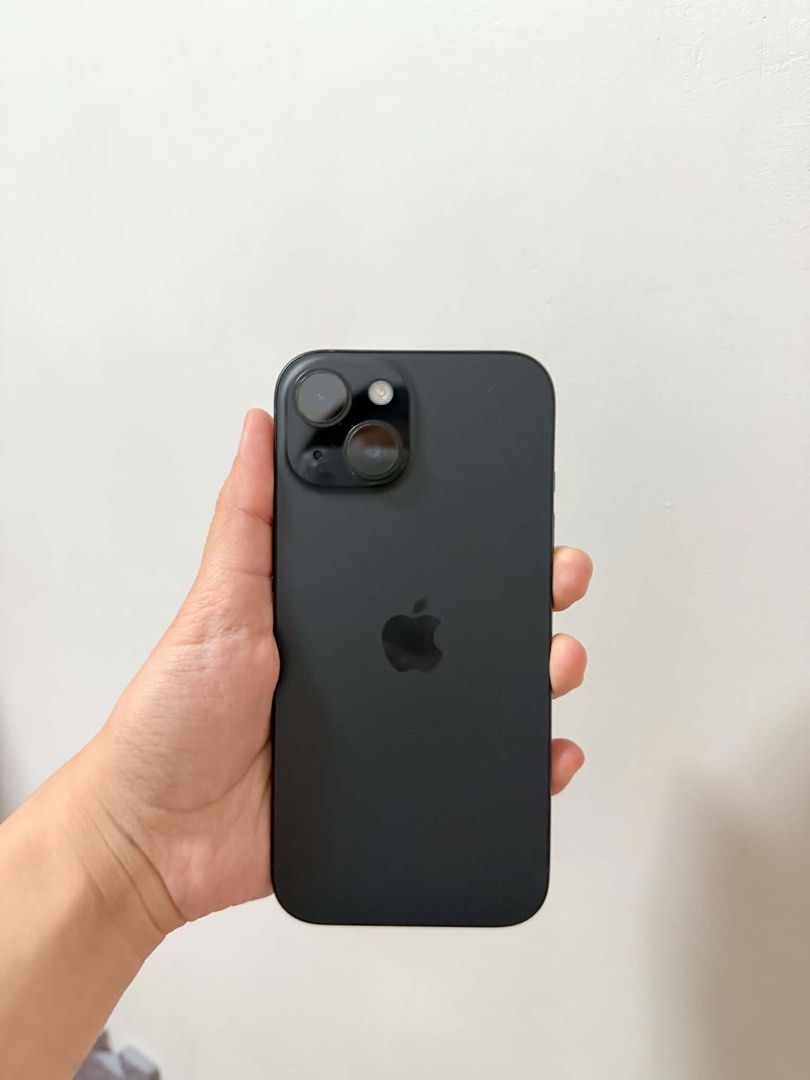 Iphone 15 256gb (Category: iPhone 15 Series) located in Navotas City. Submitted by lopezsophia (Listing ID 1467445062, Image 1). Description: Iphone 15 pro 256gb 85% Batt health Makinis. No dents Lady owned Bought last May 2025 Comes With Box With free cases! .