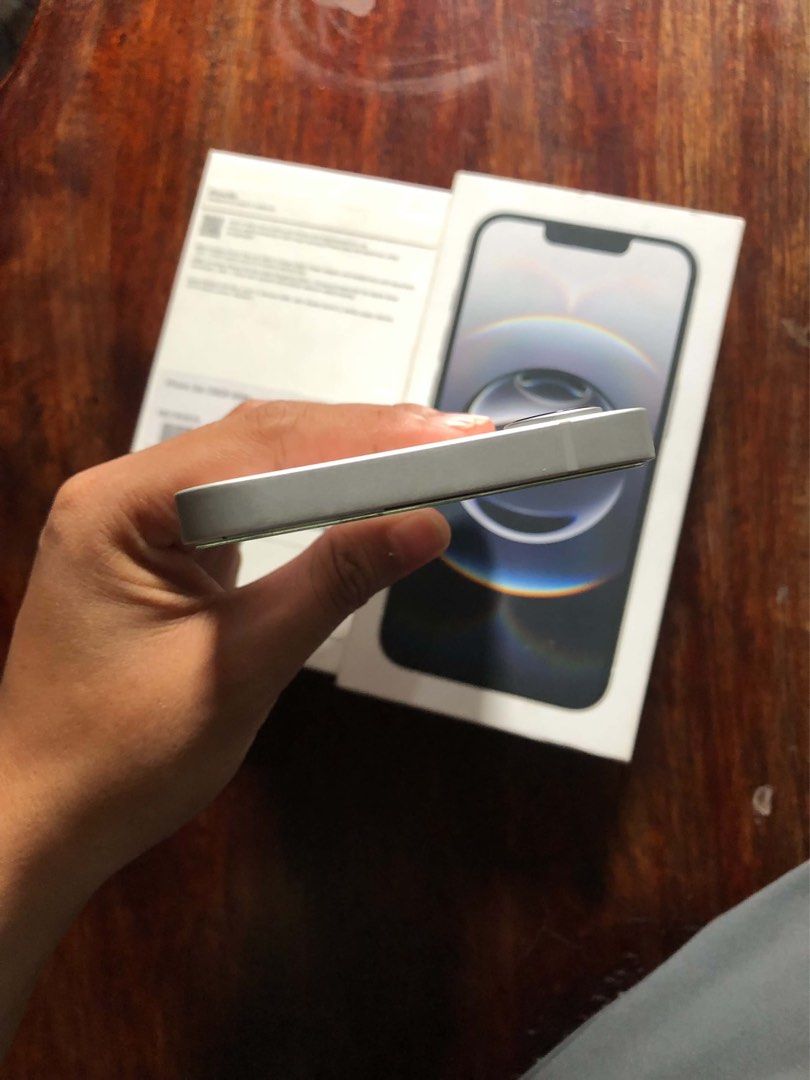 iPhone 16e 128GB | 5 Months Old (Category: iPhone 16 Series) located in Santa Rosa. Submitted by emmiecorner (Listing ID 1467490911, Image 3). Description: Iphone 16e 128gb (5 months old) 26k * 98% battery health (258cc) * Face id working * Truetone working * Anysim (No sim restrictions) * All original parts * Unlireset/ Update · Very Pristine condition/ No dents · Powermac purchased 44k orig price · underwarranty til may 2 2027 (5 MONTHS OLD) In