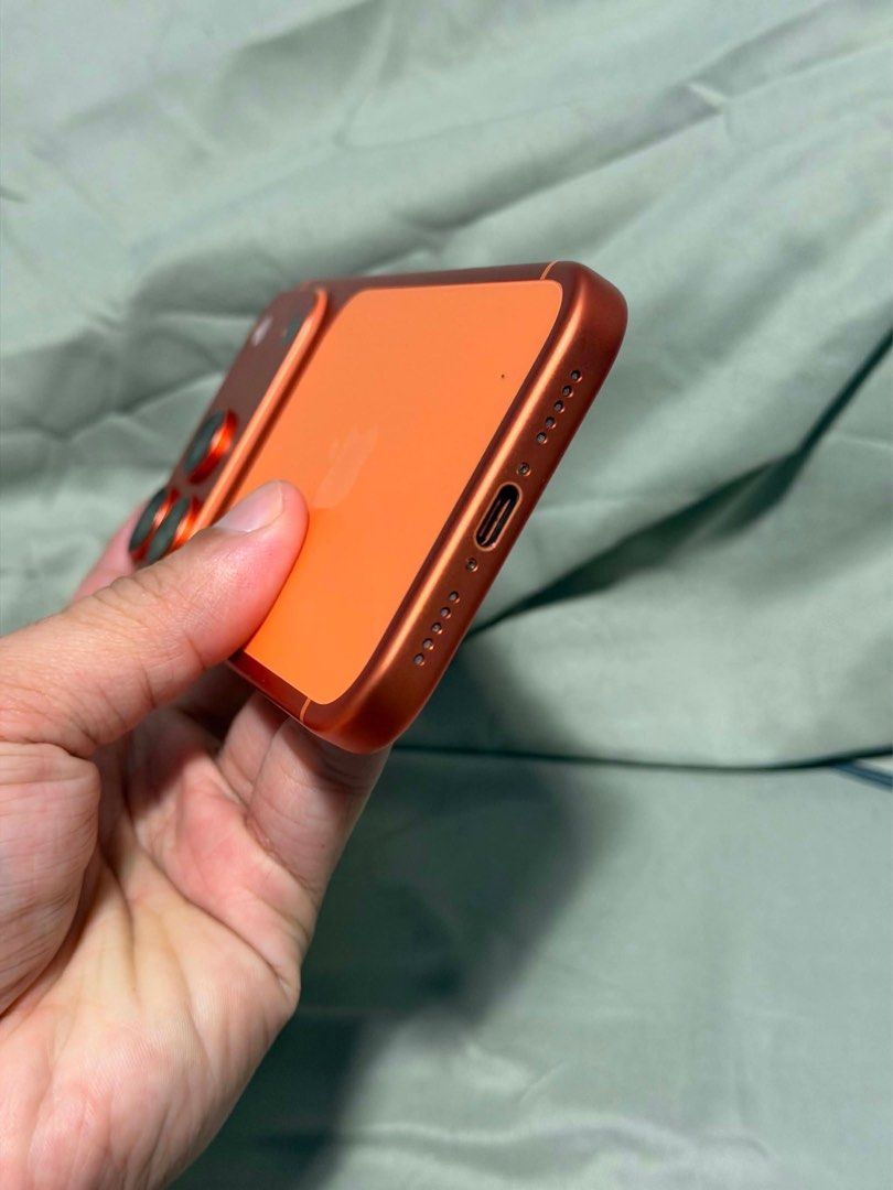 iPhone 17 Pro (Category: iPhone 17 Series) located in Manila. Submitted by peeeyz (Listing ID 1467376555, Image 3). Description: iPhone 17 Pro Cosmic Orange 256GB 94% Battery health 306 Cycle count NTC Approved Openline/ Anysim Under warranty 10/31/26 ISSUE: Replace LCD from iphone 17 pro lang din kaya orig pa din po kaso hindi na makapag save video front pero back video and photo front all goods po UNIT CASE ONLY Valenzuela open for halfway.