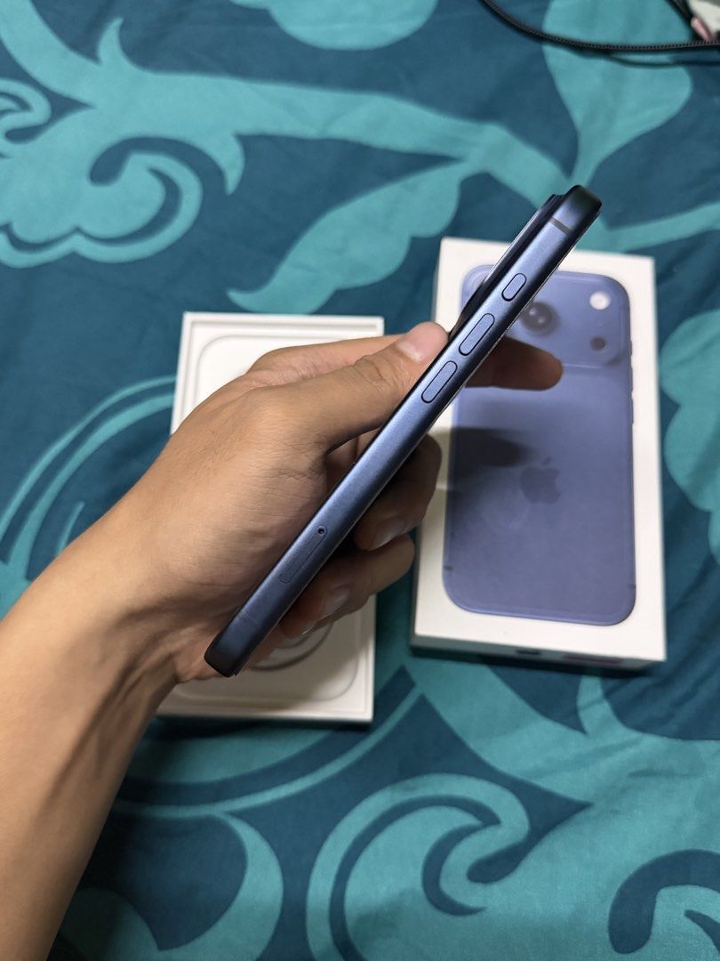 iPhone 17 pro (brandnew condition) (Category: iPhone 17 Series) located in Manila. Submitted by candelario59716 (Listing ID 1467375294, Image 3). Description: iPhone 17 Pro deep blue 256GB 100% battery health 7 cycle count BRANDNEW CONDITION Openline✅ Complete✅ No issue Can give 1 week personal warranty Moneyback guaranteed pag fake 📍pasig city Open for meetups Shipping available nationwide.