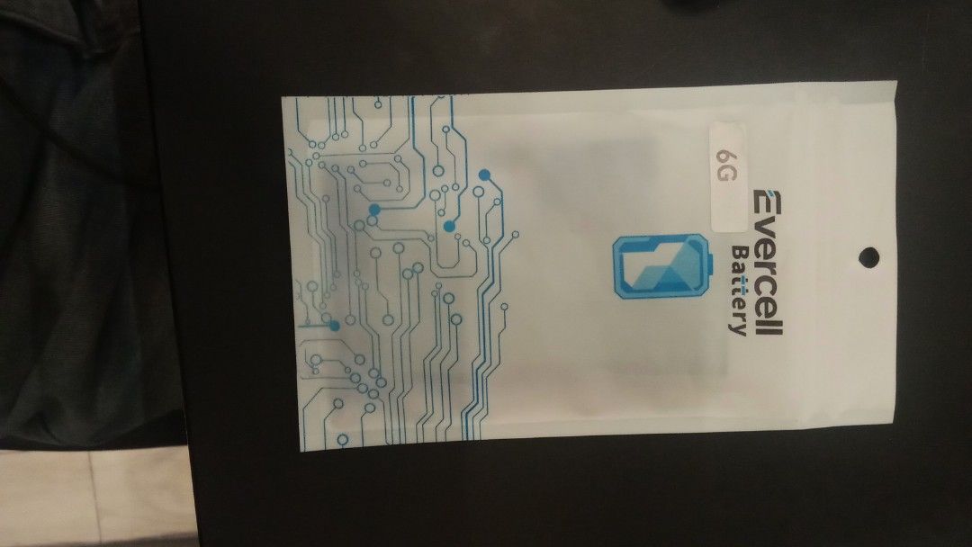 Iphone 6s Battery (Category: Batteries & Power Banks) located in Manila. Submitted by ybetong10 (Listing ID 1467492859, Image 2). Description: For Sale Iphone 6s Battery (Brand New) RFS: Phone was iphone 6 got the wrong battery for the model Akala ko parehas lang ng battery kahit sa s series..