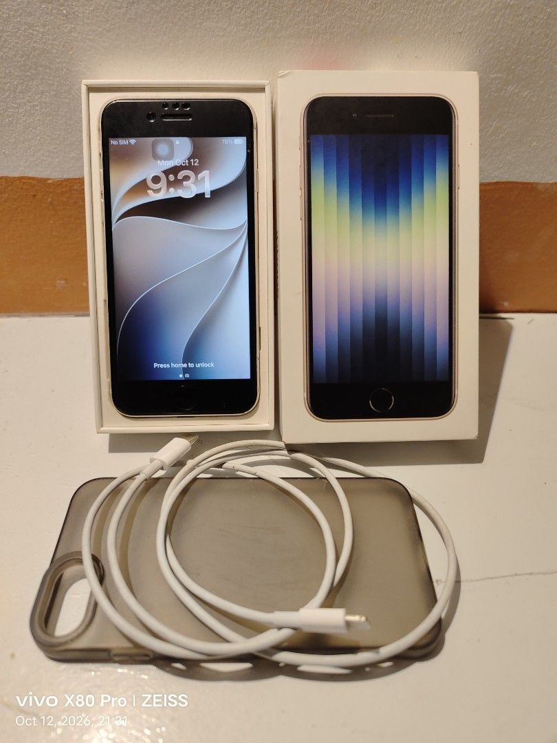 Iphone SE 3rd gen 5G (Category: iPhone SE Series) located in Quezon City. Submitted by oprtn (Listing ID 1467524473, Image 2). Description: For sale or swap sa lower unit + cash 7k rush fix !!! Iphone SE 3rd Gen 5G 64gb Starlight Finish Factory Unlocked 70% batt Orig. Ios 27.0.1 95% smooth all button crisp!! Complete Box with receipt from PowerMac issue : Fingerprint and home button due to update to ios 27 novaliches Qc loc Pick up or meet up nea