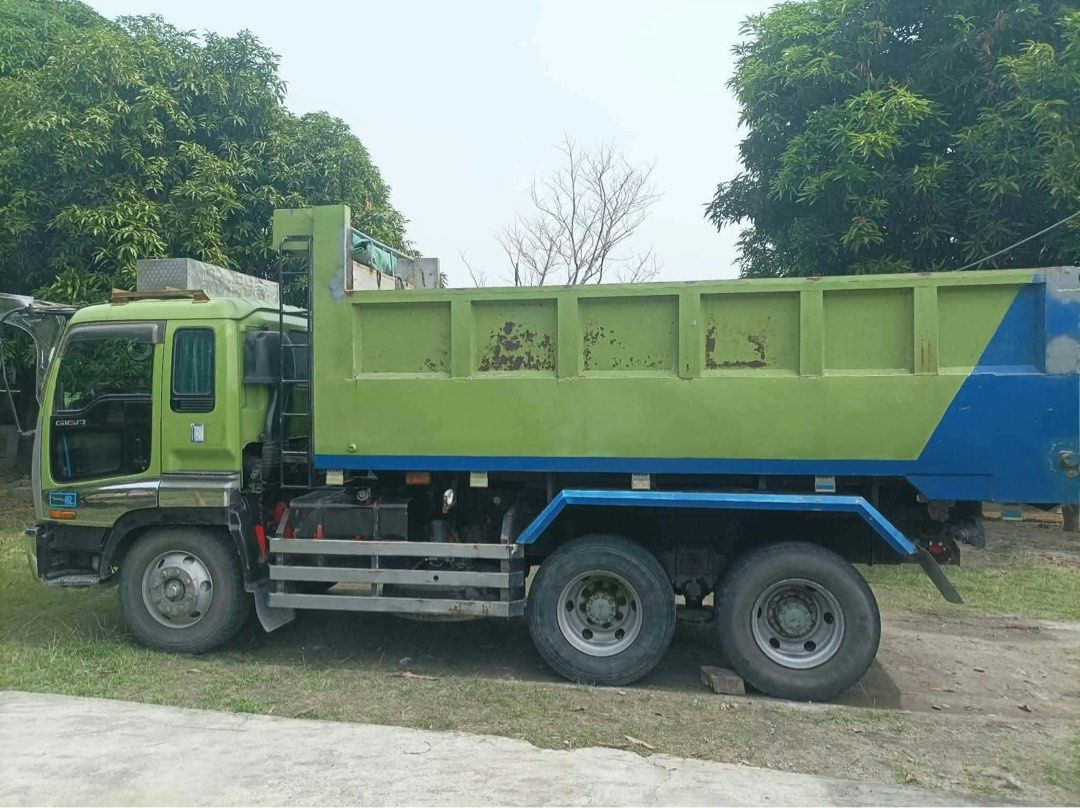 ISUZU GIGA (Category: Construction Tools & Equipment) located in Antipolo. Submitted by doc_jocar13 (Listing ID 1467513968, Image 2). Description: .