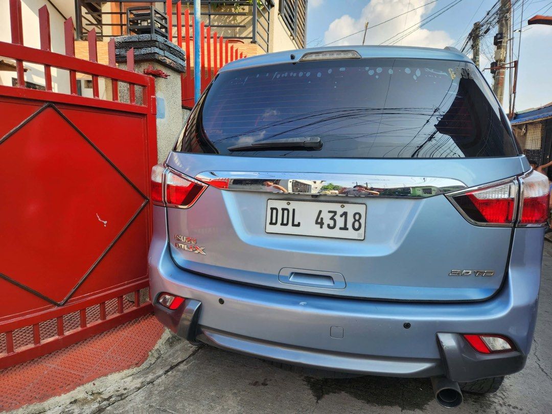 Isuzu Mu-X (Category: Used Cars) located in Caloocan City. Submitted by ryell09 (Listing ID 1467527585, Image 3). Description: - Isuzu mu-x 3.0 LS AT 2016 mod. - No mechanical issue - Up to date PM schedule; ANNUALLY - Keyless / push start - Leather interior - Newly change engine oil / 2 original keys - Registered w/ complete ownership papers ODO readings: - 107344km / never b in flood waters - 20”tires / cool air and well maintained A/C system. 