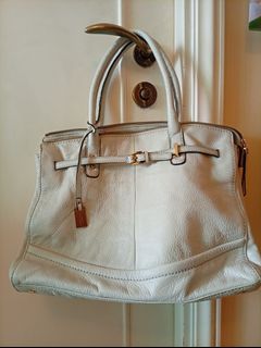 （分類：）位於 。 由 pursemaison25 提交（商品編號 1467380066，圖片 1）。簡介： 。