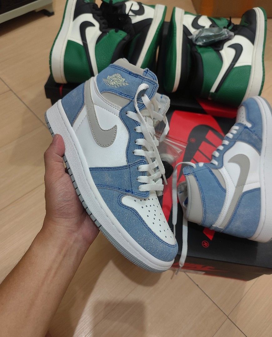 J1 (Category: Sneakers) located in Manila. Submitted by deguzmanni82562 (Listing ID 1467525330, Image 3). Description: BRANDNEW J1 (Green) - size 41 & 42 J1 (Blue) - size 39 O.E.M.Q.U.A.L.I.T.Y Meet up / Pick up : Leveriza Pasay .