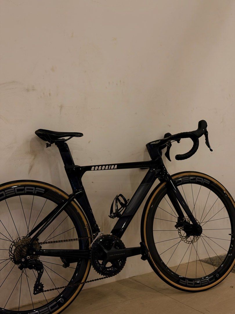 java fuoco 2024 (Category: Bicycles) located in Singapore. Submitted by inomoneypls (Listing ID 1467454464, Image 1). Description: Price is negotiable java fuoco size 48 carbon frame(ppf applied) integrated carbon cockpit shimano 105 groupset ultegra crank(ppf applied) flat pedals carbon computer mount fizik saddle carbon seatpost decaf 40mm carbon ws hydraulic disc brakes gp5000 tyres.