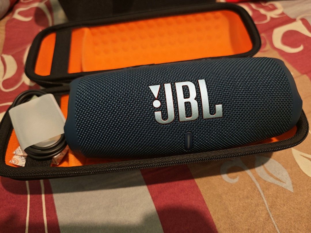 JBL Charge 5 Bluetooth Speaker (Category: Soundbars, Speakers & Amplifiers) located in Batangas. Submitted by cvllanda (Listing ID 1467384063, Image 2). Description: Barely used Complete with box and type-c cable Includes carrying case Slightly negotiable Location: Limay, Bataan.