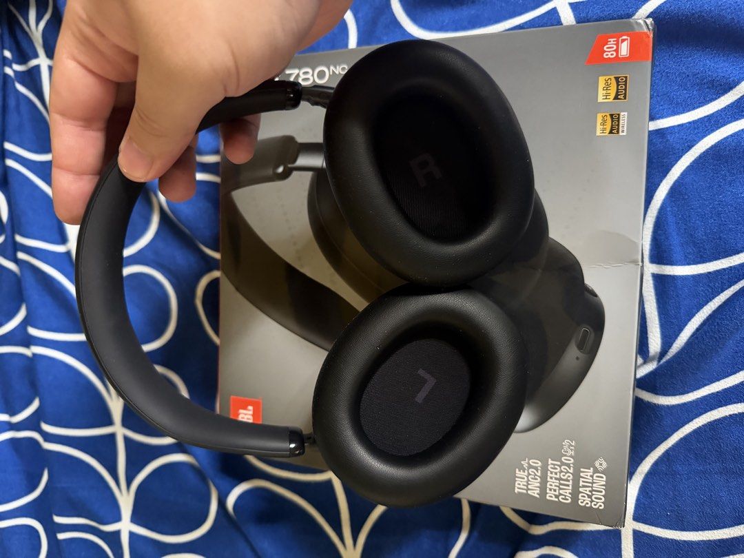 JBL Live 780NC Wireless Headphones (Category: Headphones & Headsets) located in Dasmarinas. Submitted by matteo_luxe (Listing ID 1467364658, Image 2). Description: - Model: JBL Live 780NC Wireless Over-Ear Headphones - Color: Black - True Adaptive Noise Cancelling 2.0 & Spatial Sound - Massive up to 80 hours battery life - -Res Audio Wireless Certified - Condition: Comes with original box No issue Bought in orange app for 10,500 Selling low week 