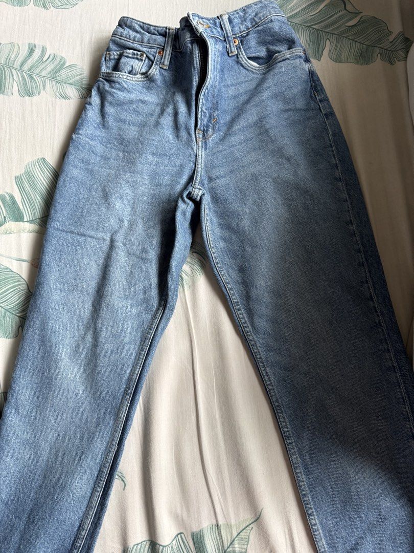 Jeans with stretch (Category: Jeans) located in Quezon City. Submitted by pvcrr50142 (Listing ID 1467412401, Image 1). Description: Zoom in on measurements laid flat For waist note garterized at the back with 2inches max room to stretch For reference I cut for ankle length on me, I’m 5 feet flat..