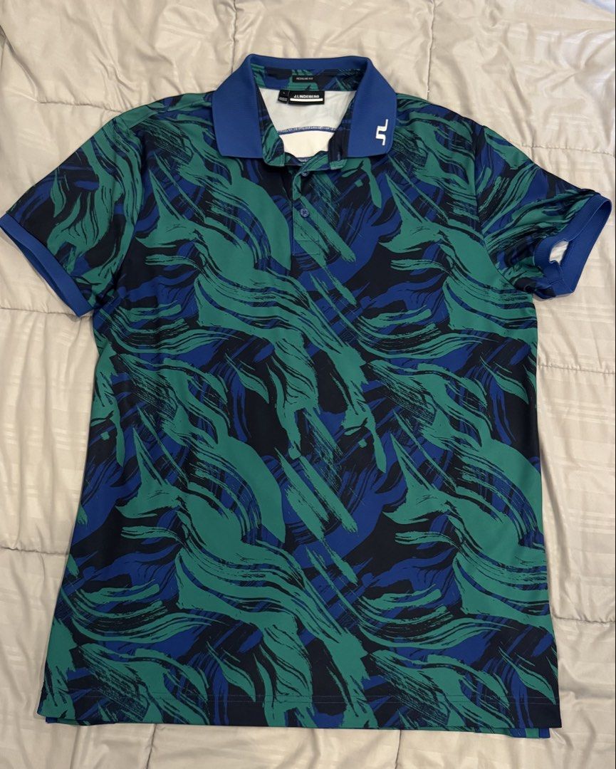 j.lindeberg Golf Polo (Category: Tshirts & Polo Shirts ) located in Manila. Submitted by vdoozy (Listing ID 1467430152, Image 1). Description: J Lindeberg Polo Shirt Large on tag Length 31 inches Width 21 inches Price is final Location: Katipunan, Quezon City.