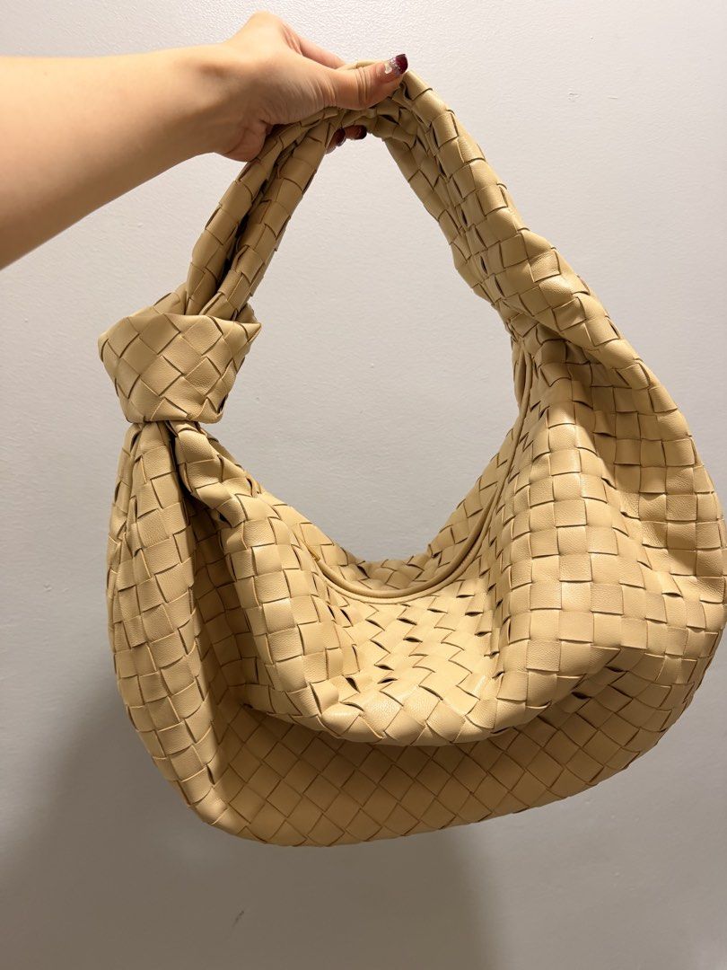 Jodie Large (Category: Luxury Bags & Wallets) located in Manila. Submitted by minimaison (Listing ID 1467572735, Image 2). Description: .