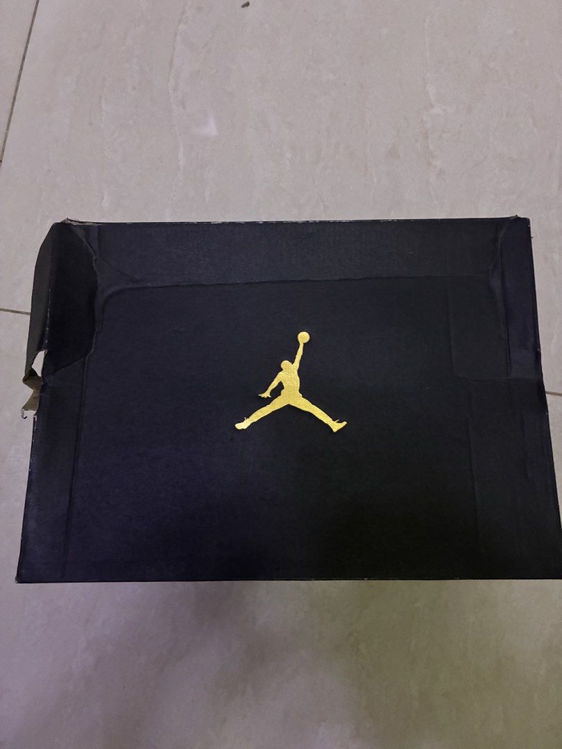 Jordan 1 Low "Bred Toe" 2.0 (2023) (Category: Sneakers) located in Manila. Submitted by marcraphael (Listing ID 1467423476, Image 1). Description: With box Need cleaning lang onti Unli check 100% original Still negotiable Rfs: need funds Issue: medyo nabura lang onti yung brand sa apakan sa loob ng sapatos kakagamit Size 10 US Size 9 UK Loc: mnl/pasay/makati for meet ups Can do lalamove (cod/cop).