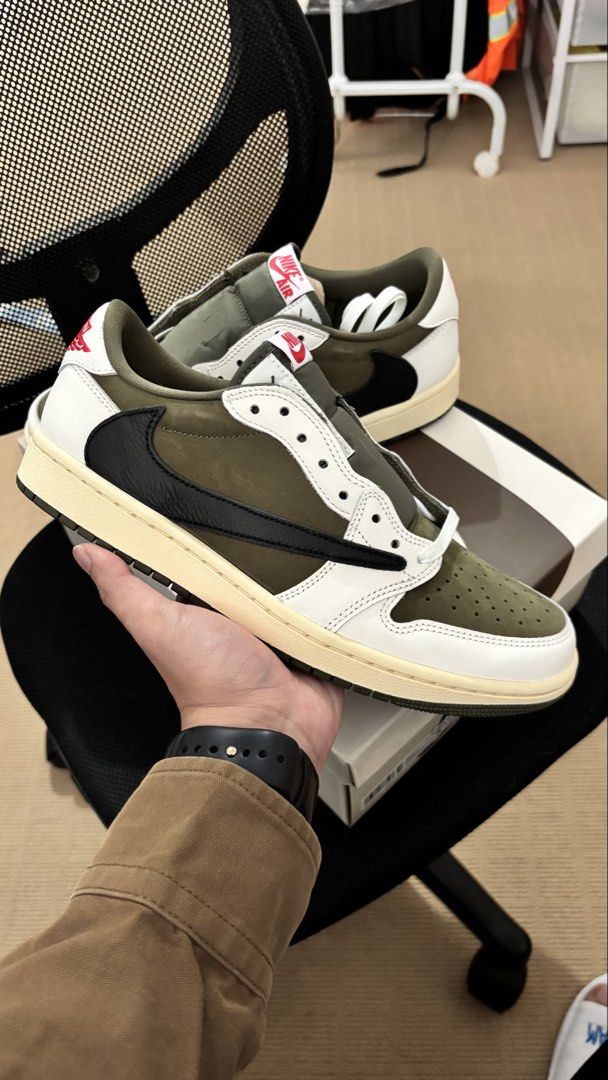 Jordan 1 Low OG Travis Scott ‘Medium Olive’ (Category: Sneakers) located in Makati City. Submitted by streetgradph (Listing ID 1467484723, Image 1). Description: Jordan 1 Low OG Travis Scott ‘Medium Olive’ Size 9 BNDS Complete 35k firm.