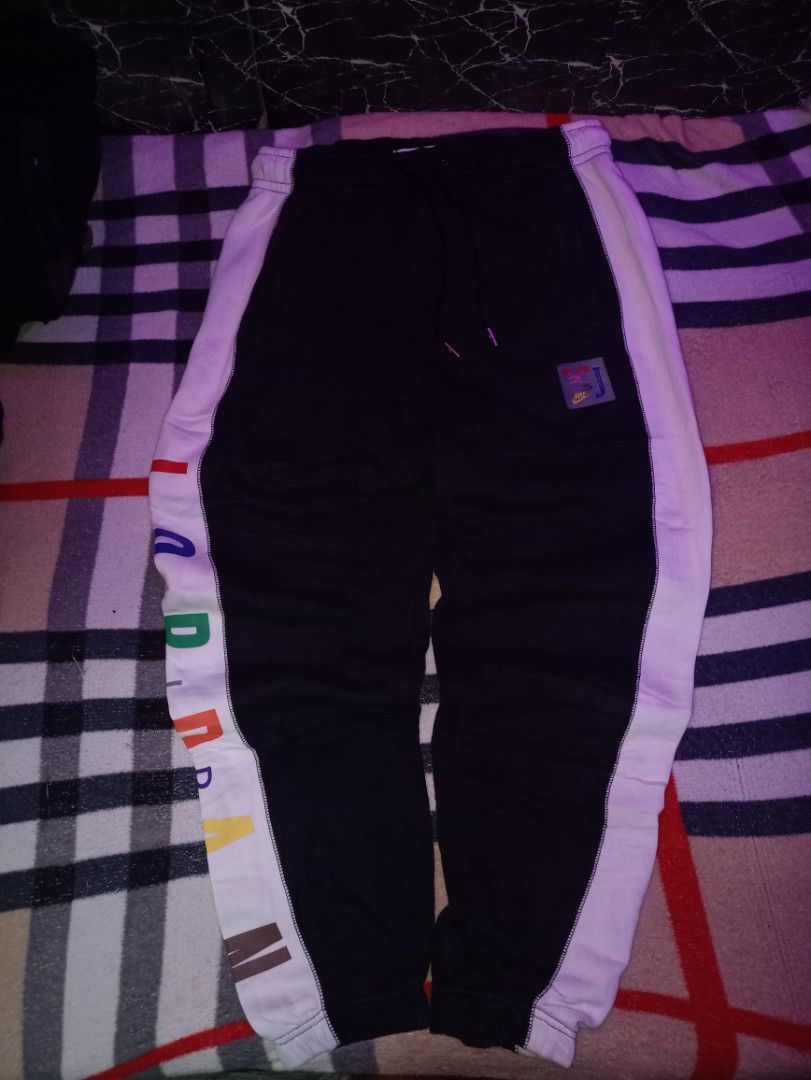 Jordan DNA Jogger Pants Size L (Category: Joggers) located in Manila. Submitted by naixhrift (Listing ID 1467520489, Image 3). Description: Jordan DNA Jogger Pants Size Large to XL 3pocket Length 38 Waist 30 to 42 1k plus ship jnt courier payment on gcash manila area .