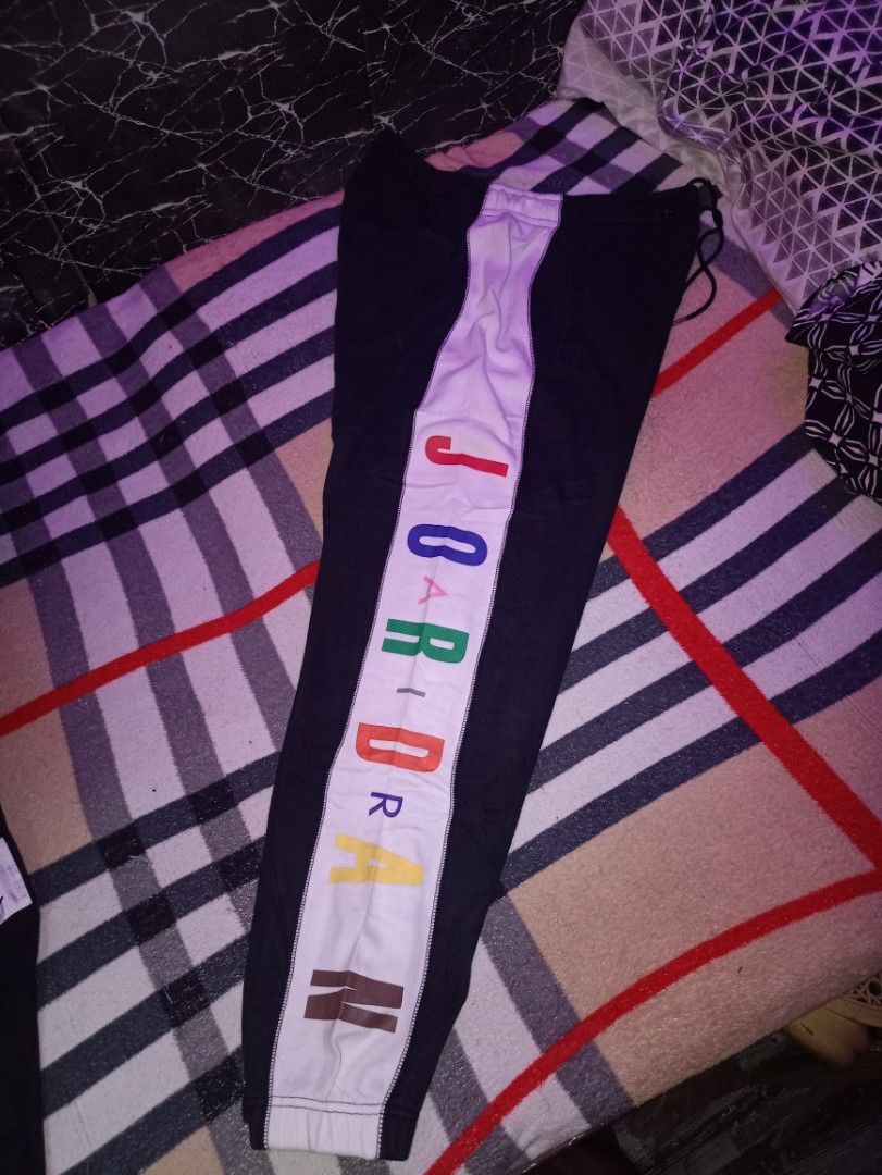 Jordan DNA Jogger Pants Size L (Category: Joggers) located in Manila. Submitted by naixhrift (Listing ID 1467520489, Image 2). Description: Jordan DNA Jogger Pants Size Large to XL 3pocket Length 38 Waist 30 to 42 1k plus ship jnt courier payment on gcash manila area .