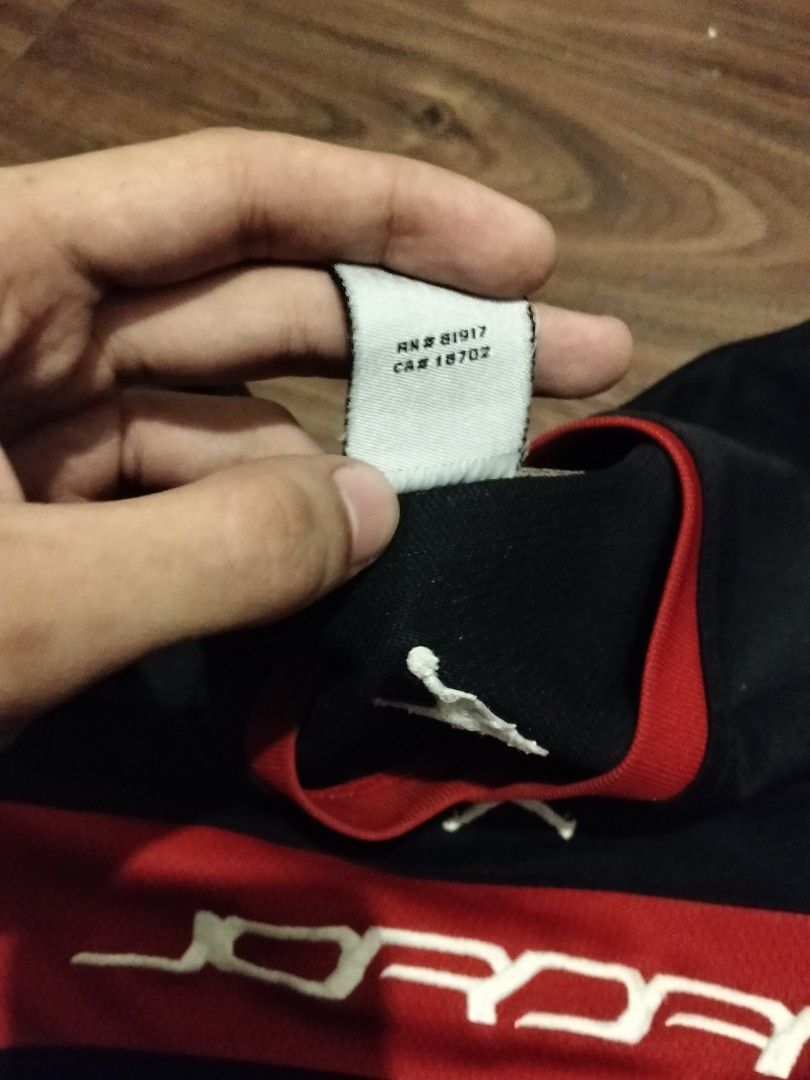 Jordan Vintage Jersey (Category: Activewear) located in Taguig. Submitted by seancrispaul227 (Listing ID 1467385063, Image 3). Description: size xl 9/10 condition 27 length 22 width complete tags.