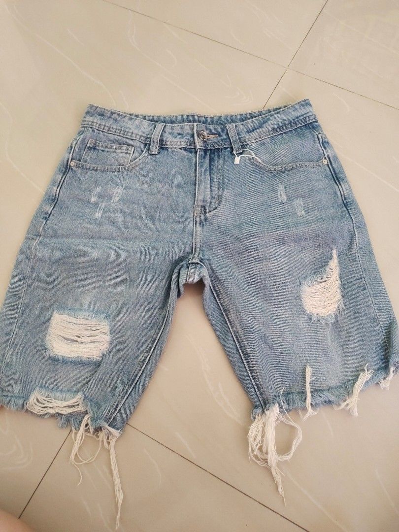 Jorts Women Short (Category: Shorts) located in Aliaga. Submitted by kmapparel (Listing ID 1467601487, Image 1). Description: .