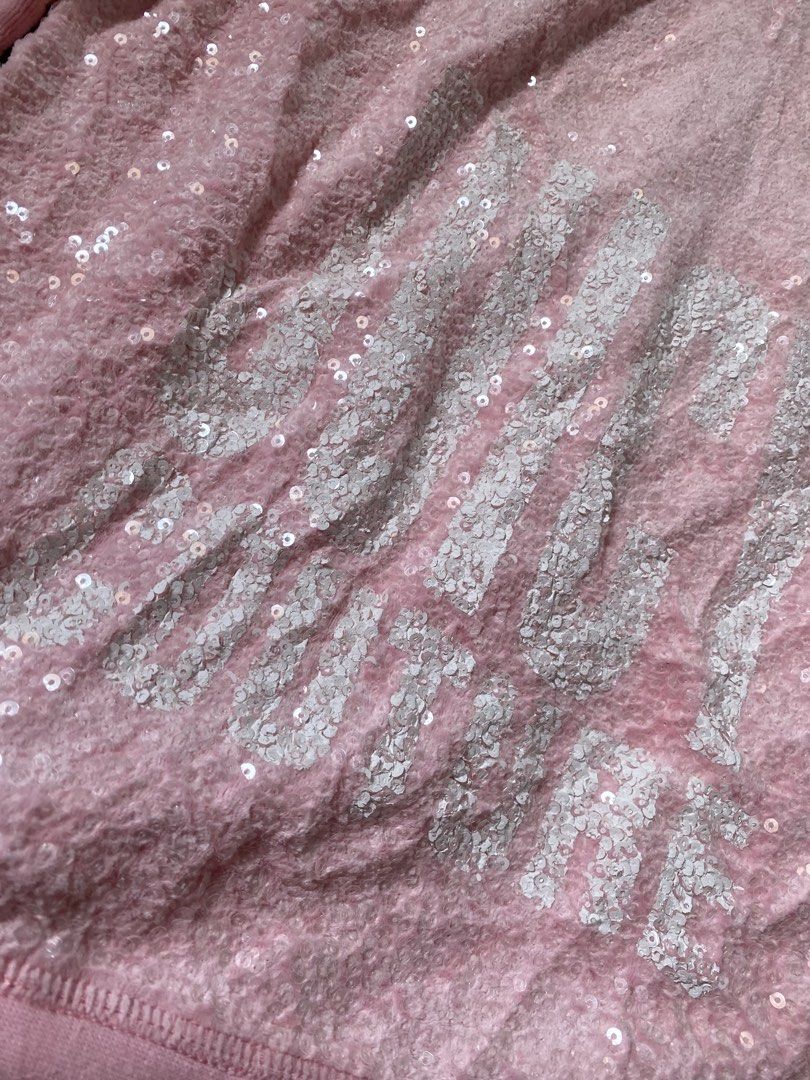 Juicy couture sequin jacket (Category: Coats, Jackets and Outerwear) located in Paete. Submitted by fat.archives (Listing ID 1467504333, Image 2). Description: Dimes Bust 19 Length 24 +sf.
